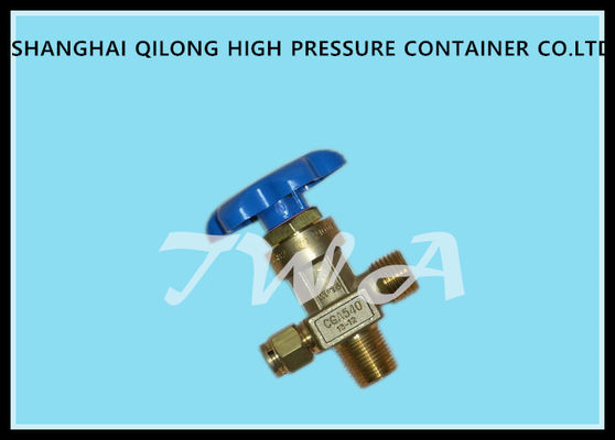 Chine Régulateur médical de gaz pour la valve de CGA 540, régulateur médical de l'oxygène QL-ACGA540R-3 dans l'hôpital ou à la maison fournisseur