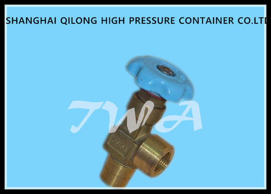Chine Les valves en laiton de cylindre d'oxygène, les valves réduisant la pression QF-6, QF-6A, GB8335 PZ27.8, se sont reliées par le fil GB8335 PZ27.8 fournisseur
