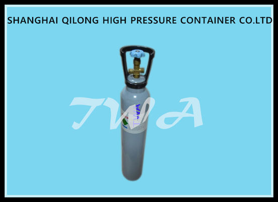 Chine Petit cylindre de plongée à l'air de l'oxygène du Portable 8L avec la valve de réduction à haute pression fournisseur