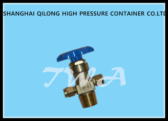 Chine Les valves en laiton de cylindre d'oxygène, les valves réduisant la pression QF-5, QF-5A, GB8335 PZ27.8, se sont reliées par le fil GB8335 PZ27.8 fournisseur
